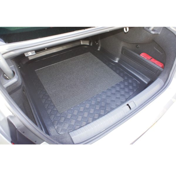 VOLKSWAGEN PASSAT SALOON 2015-2021 Boot Liner Mat - Space Saver Or No Spare 2